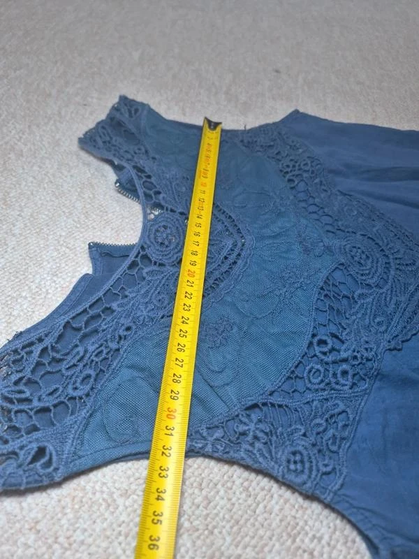 Camisola azul noche con detalles de encaje romántico – photo 7